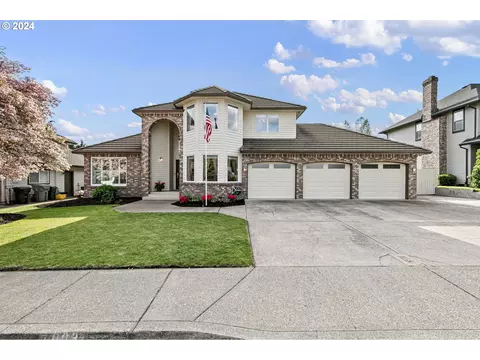 1003 N Ash St, Canby, OR 97013