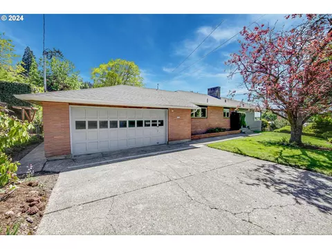 4606 SW 29th Ave, Portland, OR 97239