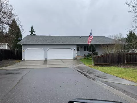 210 SElizabeths Ct, Myrtle Creek, OR 97457