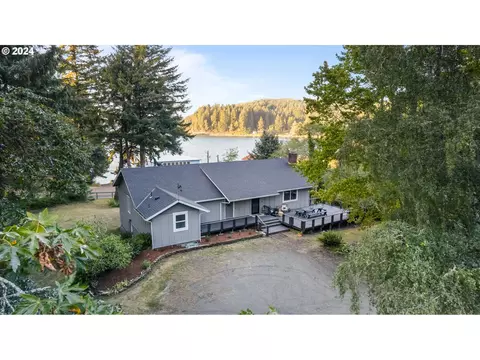 66227 N Bay Rd, North Bend, OR 97459
