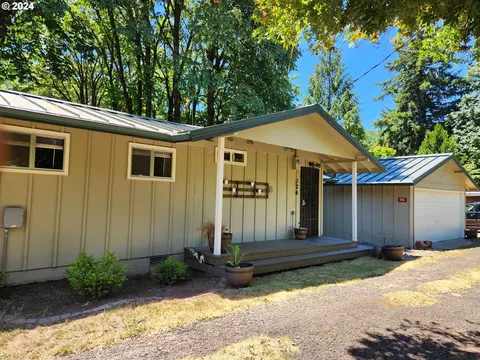 324 Long Prairie Ln, Scottsburg, OR 97473