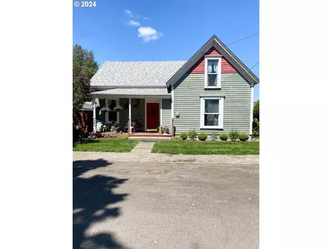 195 Territorial St, Harrisburg, OR 97446