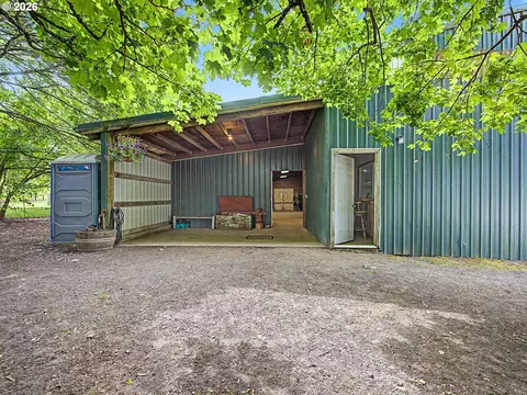 Exterior - 18020 SE Richey Rd, Gresham, OR 97080 photo 14 of 17