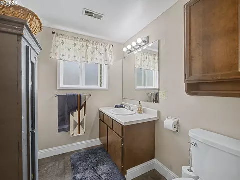 Bath - 18020 SE Richey Rd, Gresham, OR 97080 photo 3 of 4