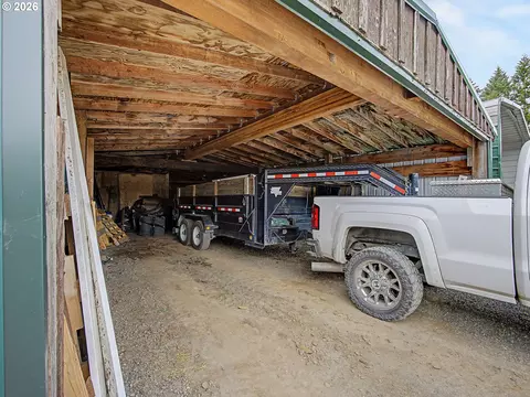 Exterior - 18020 SE Richey Rd, Gresham, OR 97080 photo 16 of 17