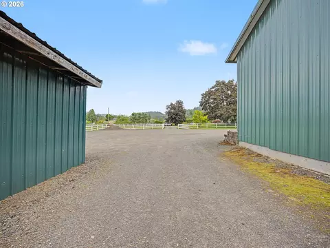 Exterior - 18020 SE Richey Rd, Gresham, OR 97080 photo 12 of 17