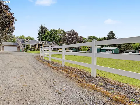 Exterior - 18020 SE Richey Rd, Gresham, OR 97080 photo 4 of 17
