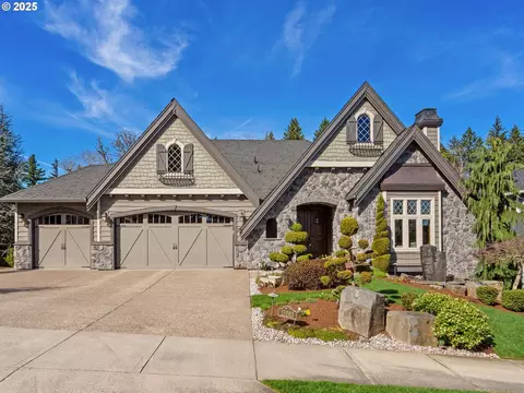 15263 SE Chelsea Morning Dr, Happy Valley, OR 97086