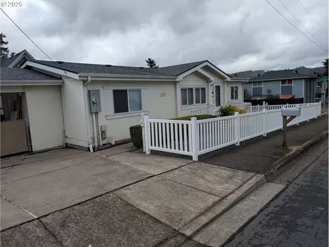 133 S Gateway Blvd, Cottage Grove, OR 97424