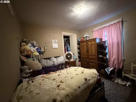Bedroom - 2460 E St, Springfield, OR 97477 photo 6 of 10