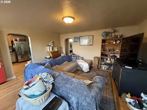 Other - 2460 E St, Springfield, OR 97477 photo 2 of 10