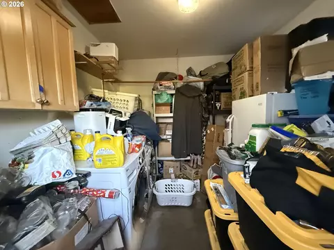 Other - 2460 E St, Springfield, OR 97477 photo 6 of 10