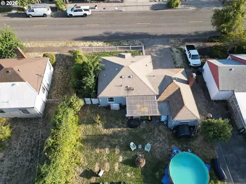 View/Area - 2460 E St, Springfield, OR 97477 photo 6 of 8