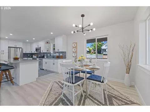 Dining - 4686 Cornwall St, West Linn, OR 97068 photo 1 of 2