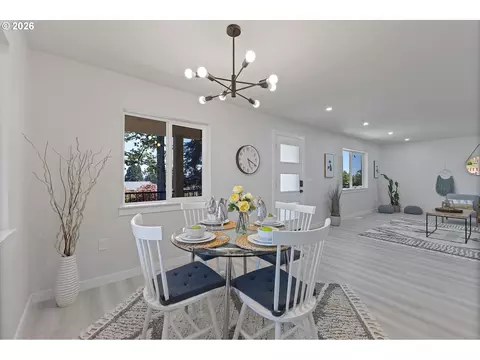 Dining - 4686 Cornwall St, West Linn, OR 97068 photo 2 of 2