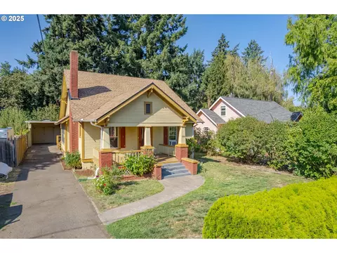 105 Thomason Ln, Eugene, OR 97404