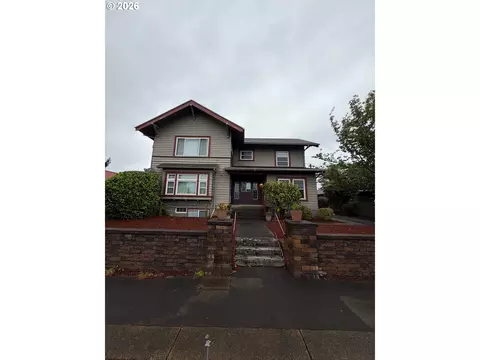 2306 3rd St, Tillamook, OR 97141