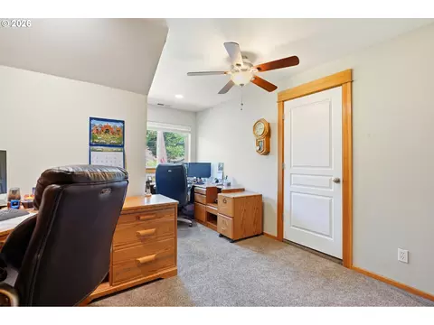 629 SE Roberts Ave, Gresham, OR 97080 photo 18