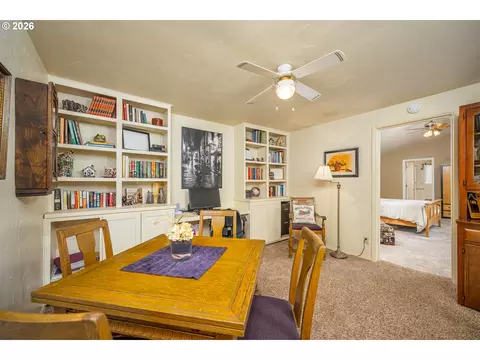Dining - 143 Ferndale Dr, Eugene, OR 97404 photo 2 of 2