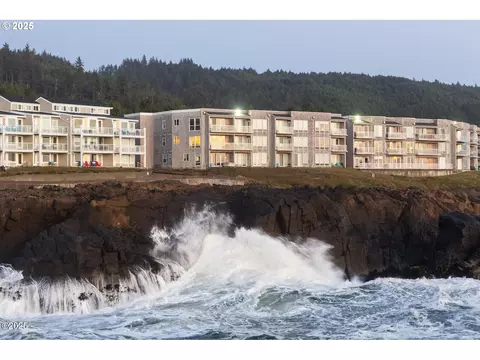 1113 N Highway 101 #48, Depoe Bay, OR 97341