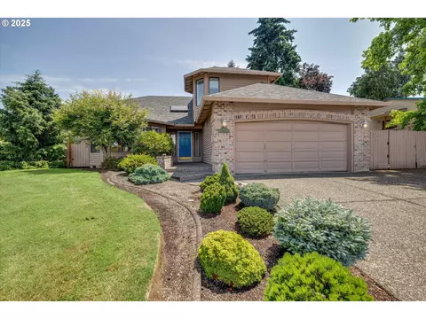 1610 NE Greensword Dr, Hillsboro, OR 97124