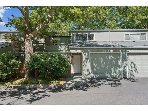 1885 NW Rolling Hill Dr, Beaverton, OR 97006