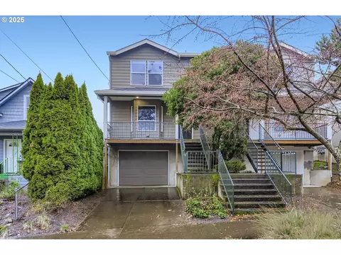 1928 SE Sherrett St, Portland, OR 97202