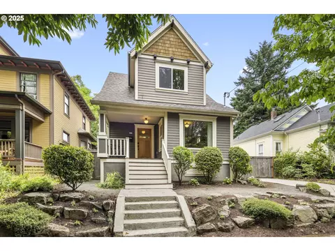 209 NE Fargo St, Portland, OR 97212