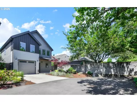 1915 Elkhorn Dr, Eugene, OR 97408
