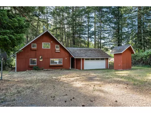 3300 W Evans Creek Rd, Rogue River, OR 97537