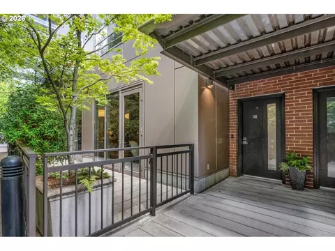 922 NW 11th Ave #106, Portland, OR 97209