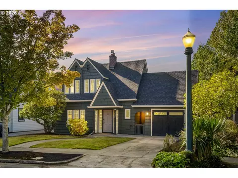 545 SE Peacock Ln, Portland, OR 97214
