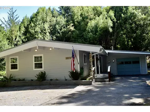 30291 Hummingbird Hill Rd, Gold Beach, OR 97444