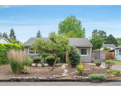 6860 N Hudson St, Portland, OR 97203