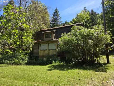 2505 Windy Creek Rd, Glendale, OR 97442