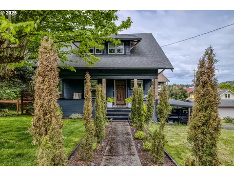 51 N Dean St, Coquille, OR 97423