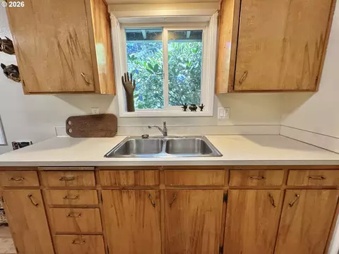 Kitchen - 359 Norman Ave, Eugene, OR 97404 photo 3 of 4