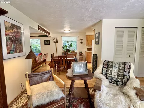 Dining - 359 Norman Ave, Eugene, OR 97404 photo 1 of 5