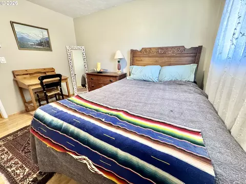 Bedroom - 359 Norman Ave, Eugene, OR 97404 photo 4 of 4