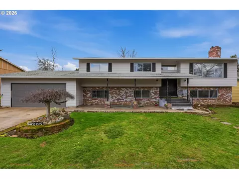 Exterior - 205 SE Olvera Ave, Gresham, OR 97080 photo 2 of 5