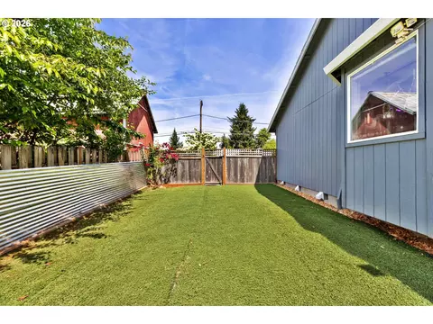 147 E 8th St, Lafayette, OR 97127 photo 27