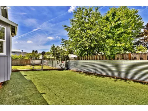 147 E 8th St, Lafayette, OR 97127 photo 28