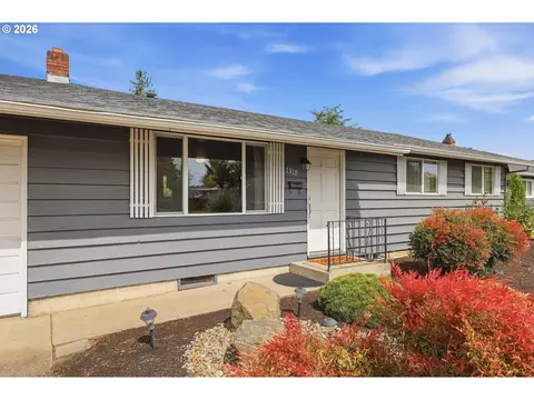 Exterior - 1318 Quinalt St, Springfield, OR 97477 photo 2 of 4