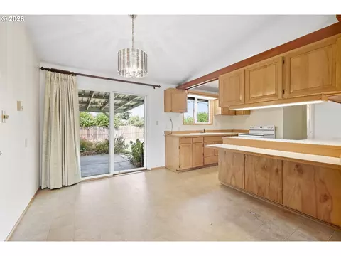 Other - 1318 Quinalt St, Springfield, OR 97477 photo 2 of 8