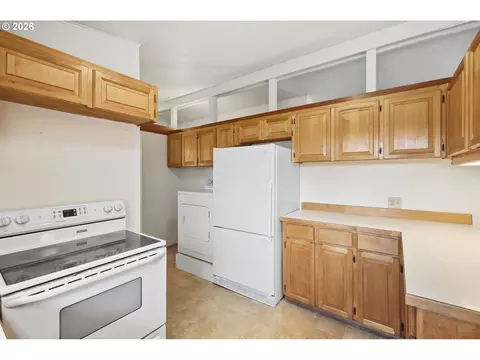 Other - 1318 Quinalt St, Springfield, OR 97477 photo 3 of 8