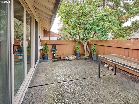 15135 SW 116th Ave #1, King City, OR 97224