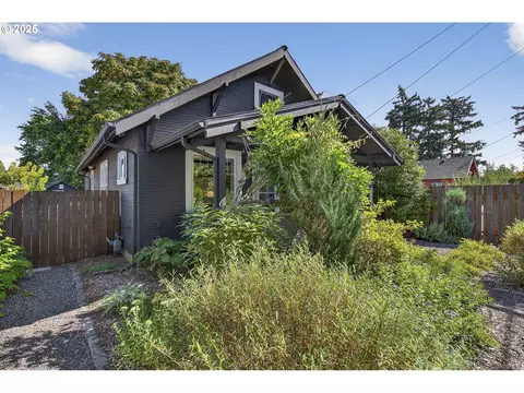 5423 SE Insley St, Portland, OR 97206