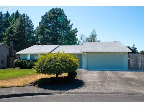 647 SE 33rd Ct, Hillsboro, OR 97123