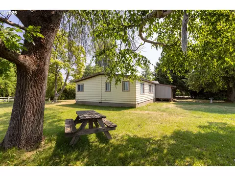 1470 Barker Rd, Hood River, OR 97031