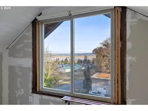 View/Area - 808 W A Loop, Rainier, OR 97048 photo 3 of 5